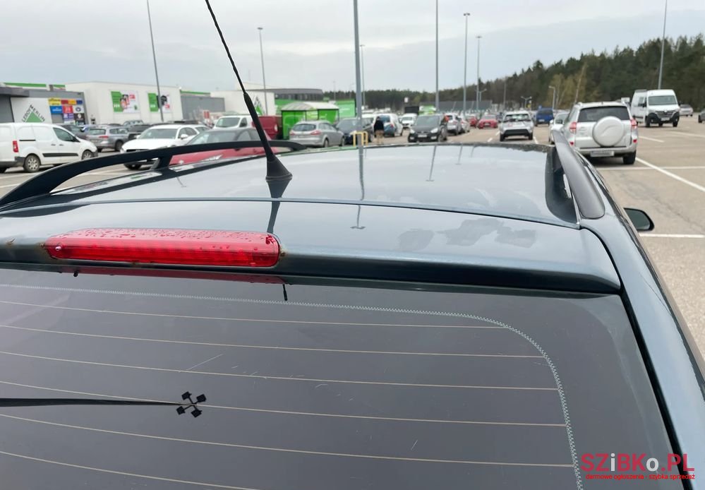 2005' Skoda Octavia 1.6 Fsi Elegance photo #6