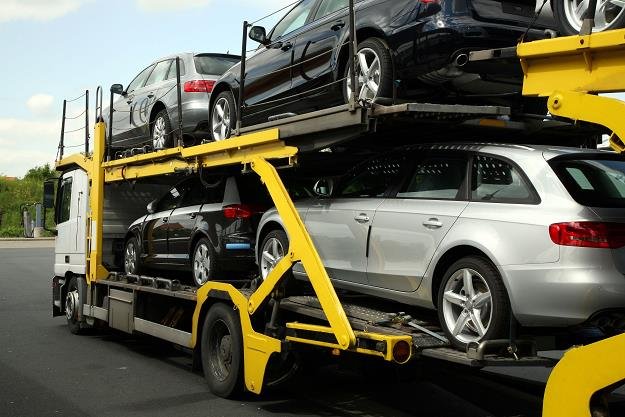 Zmiany w akcyzie od samochodów z importu. Nowy obowiązek podatkowy obejmie kilkaset tysięcy aut rocznie