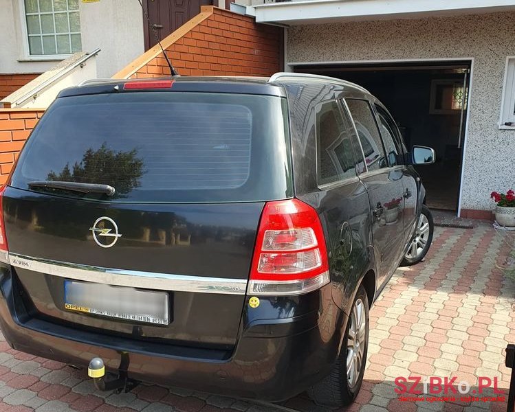 2009' Opel Zafira photo #3