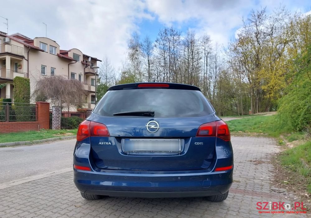 2012' Opel Astra Iv 1.7 Cdti Cosmo photo #3