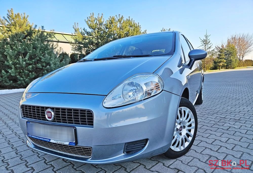 2009' Fiat Grande Punto 1.4 8V Speed photo #1
