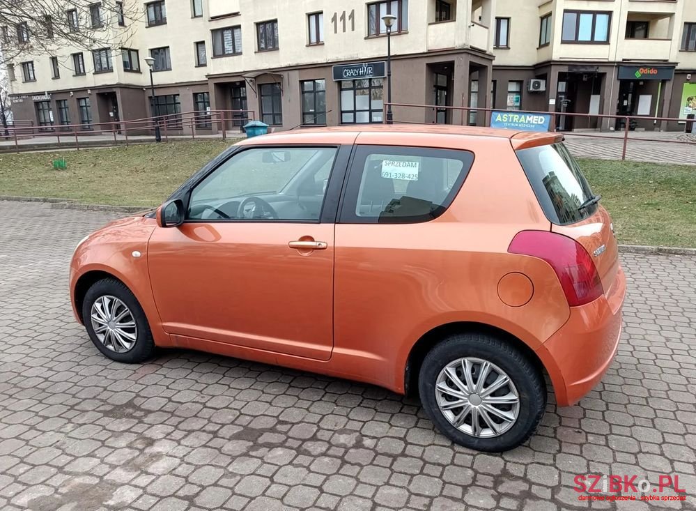 2005' Suzuki Swift 1.3 Comfort Xl photo #4