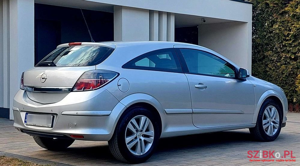 2010' Opel Astra 1.6 Innovation photo #3