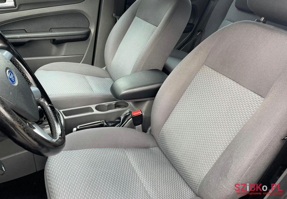 2005' Ford Focus photo #6