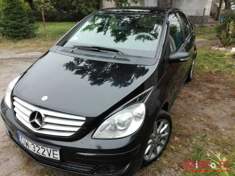 2008' Mercedes-Benz Klasa B photo #1