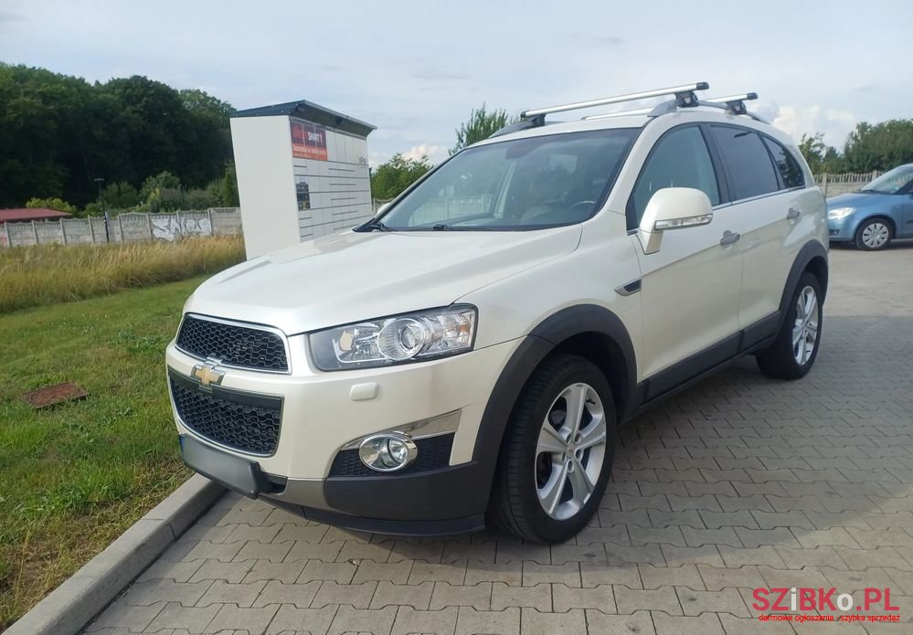 2012' Chevrolet Captiva 2.2 D Ltz photo #2