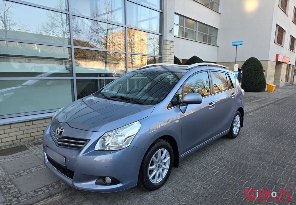 2010' Toyota Verso photo #3