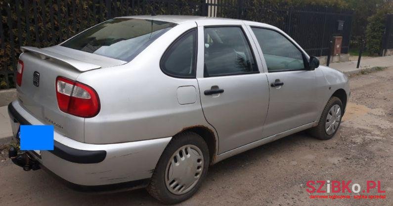 2001' SEAT Cordoba photo #1