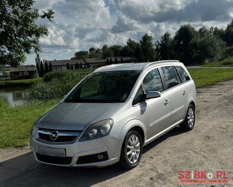 2005' Opel Zafira 1.8 16V Elegance photo #3