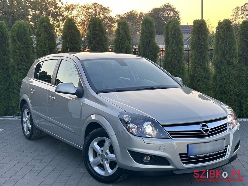 2009' Opel Astra 1.6 Cosmo photo #1