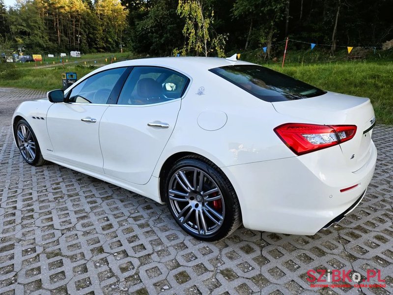 2018' Maserati Ghibli S Granlusso photo #5