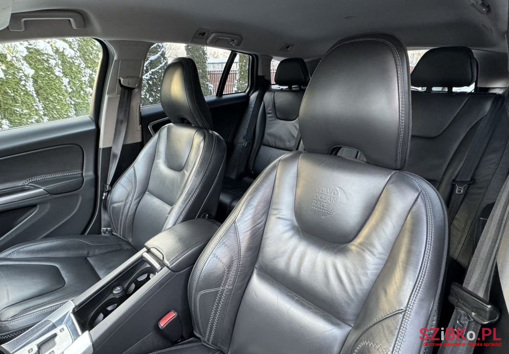 2012' Volvo V60 photo #6