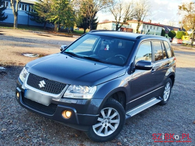 2011' Suzuki Grand Vitara photo #1