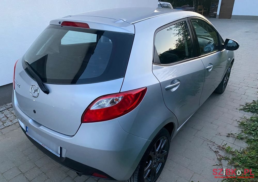 2007' Mazda 2 photo #5