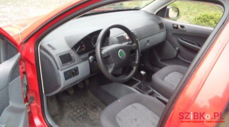 2001' Skoda Fabia photo #4