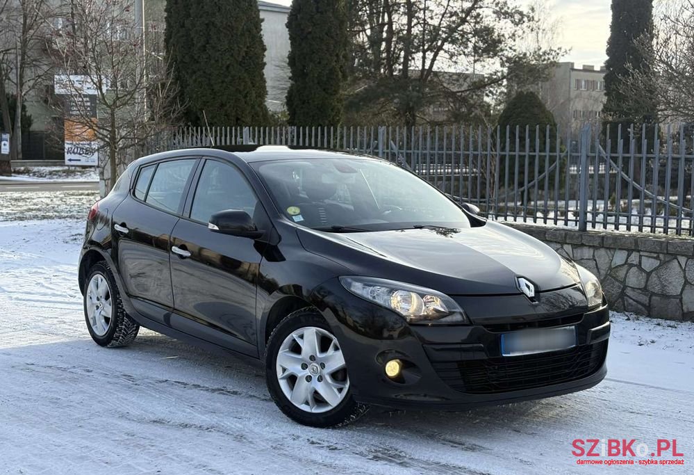 2011' Renault Megane photo #3