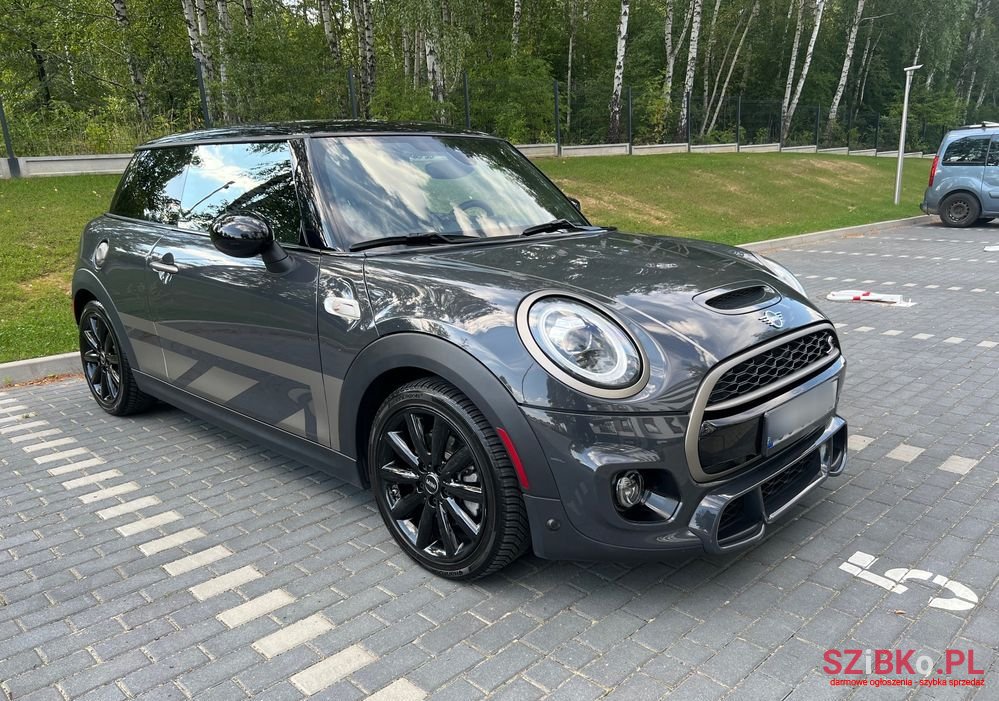 2021' MINI Cooper S Standard photo #6