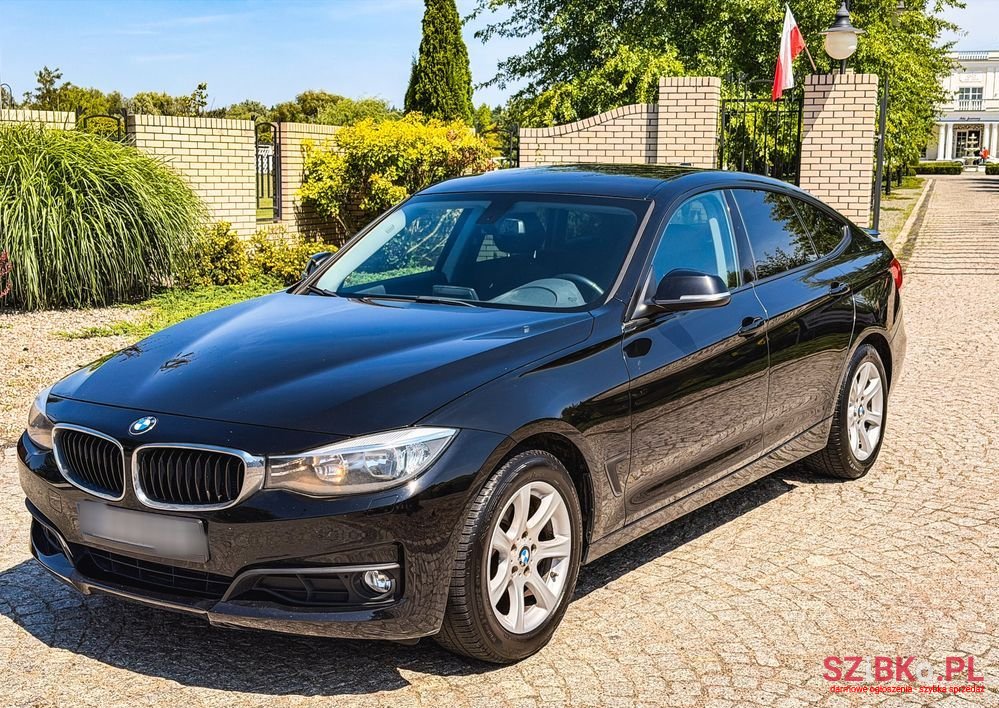 2015' BMW 3Gt 320D photo #1