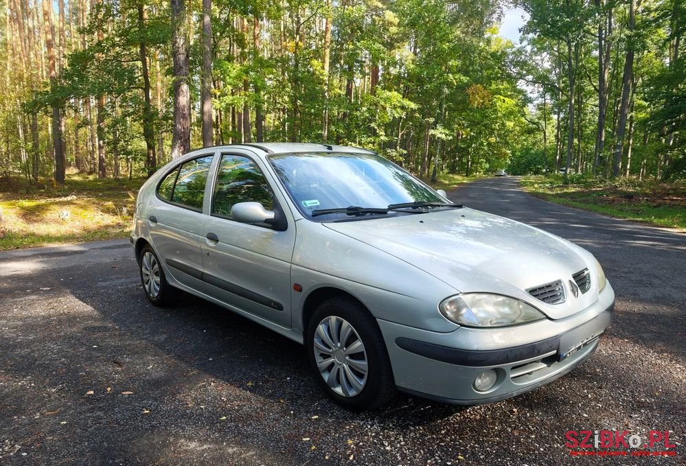 2000' Renault Megane photo #2