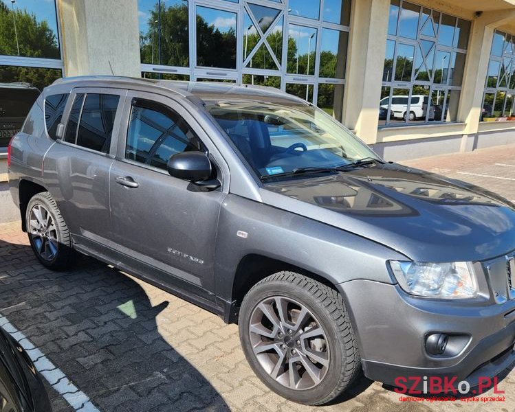 2012' Jeep Compass photo #2