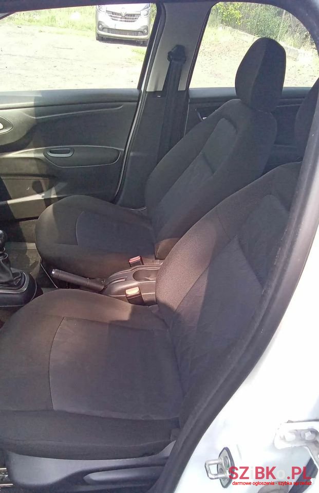 2020' Citroen C-Elysee 1.5 Bluehdi Shine photo #4