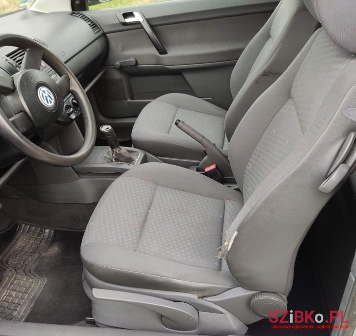 2003' Volkswagen Polo photo #4