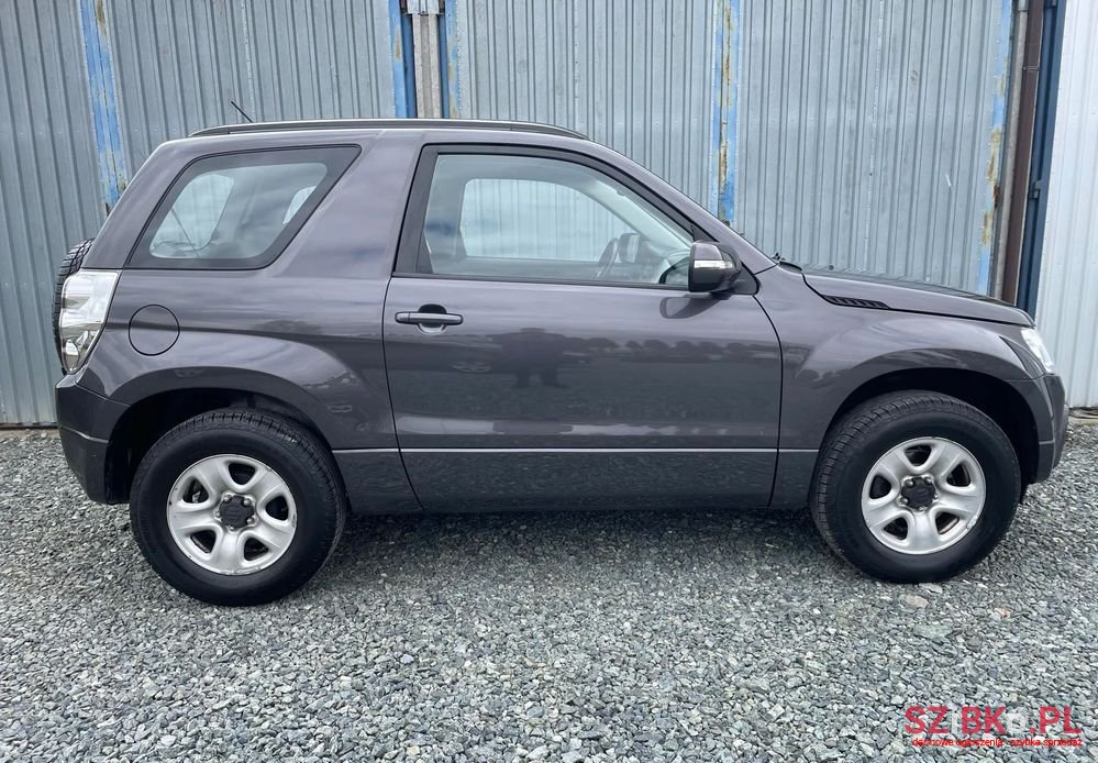 2010' Suzuki Grand Vitara photo #5