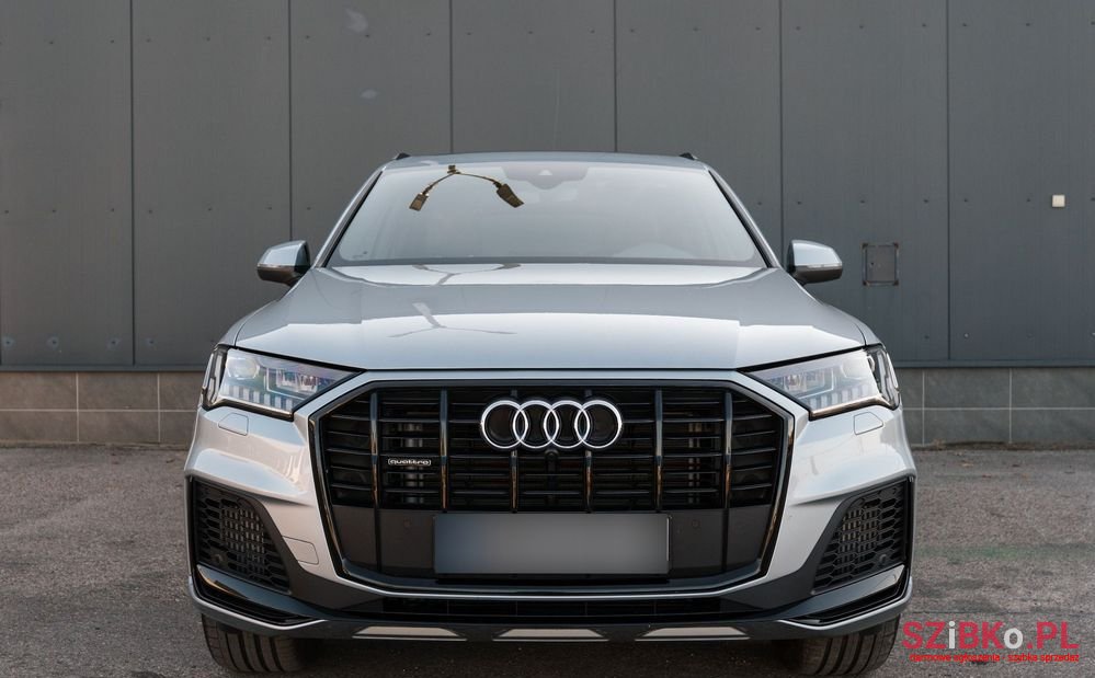 2023' Audi Q7 photo #1