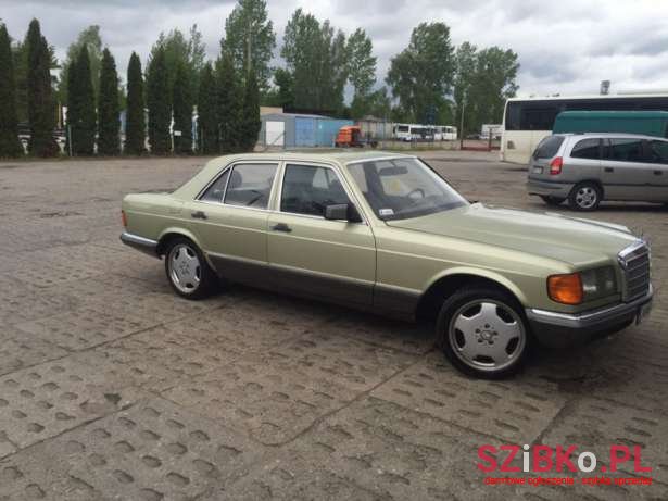 1984' Mercedes-Benz W126 photo #2