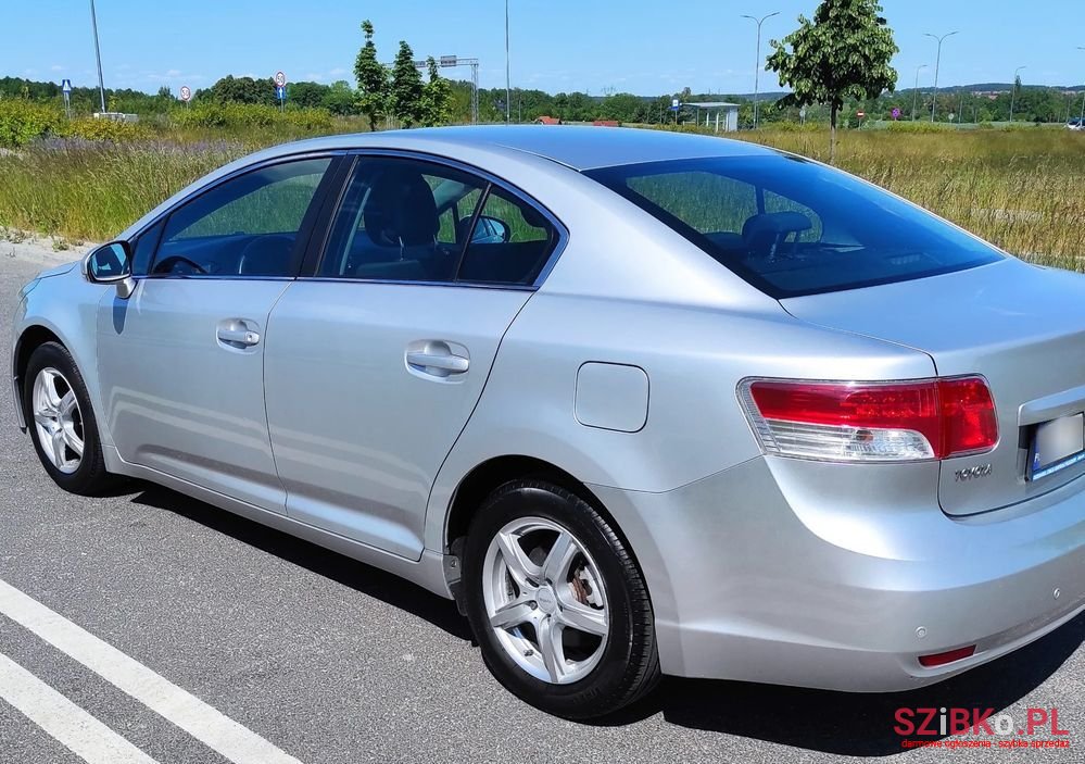 2009' Toyota Avensis photo #3