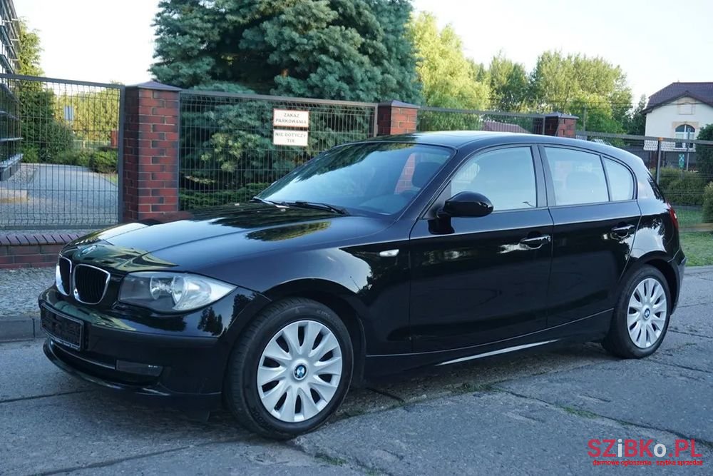 2009' BMW 1 Series photo #5