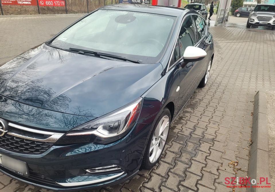 2015' Opel Astra photo #2
