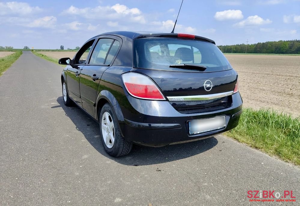 2006' Opel Astra photo #4