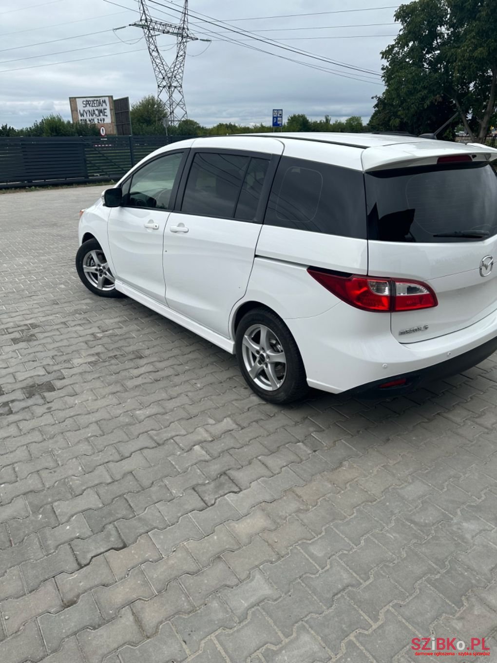 2014' Mazda 5 photo #5