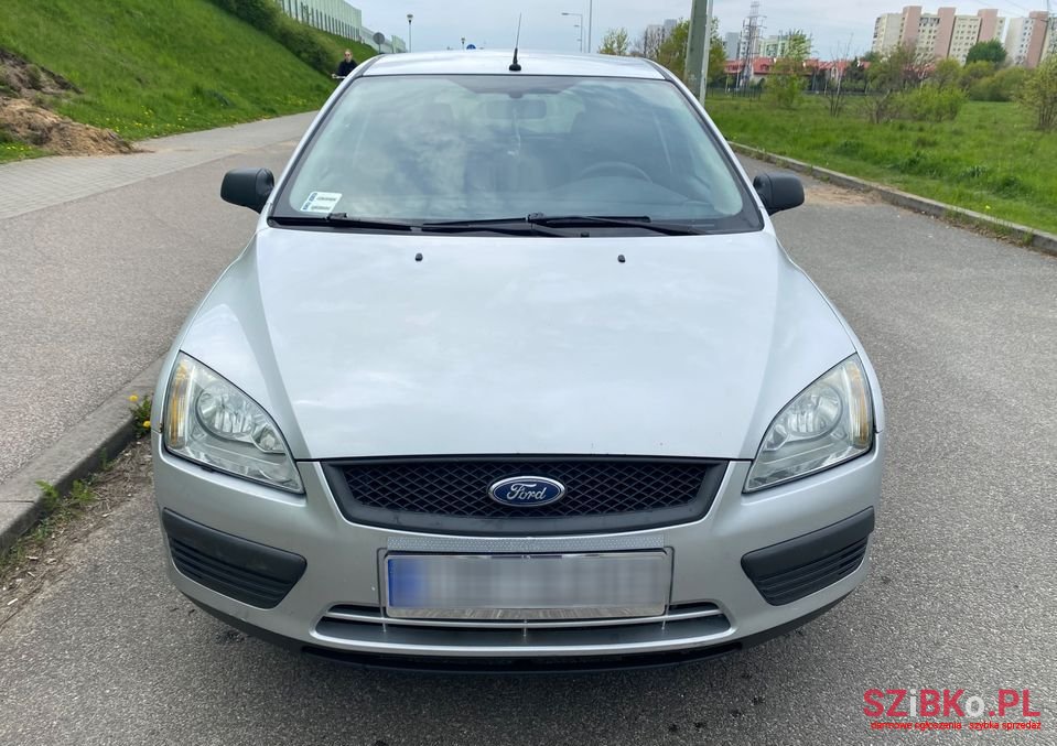 2005' Ford Focus photo #2