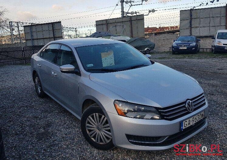 2014' Volkswagen Passat photo #1