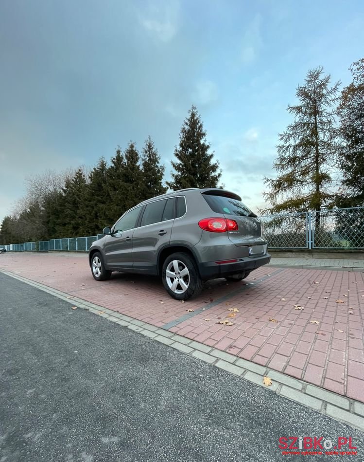 2009' Volkswagen Tiguan photo #1