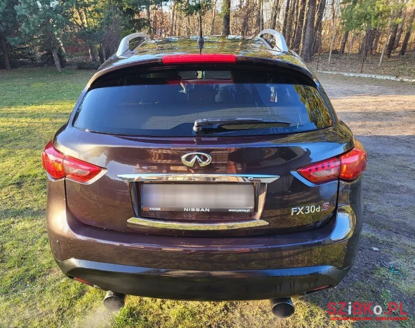 2010' Infiniti FX photo #4