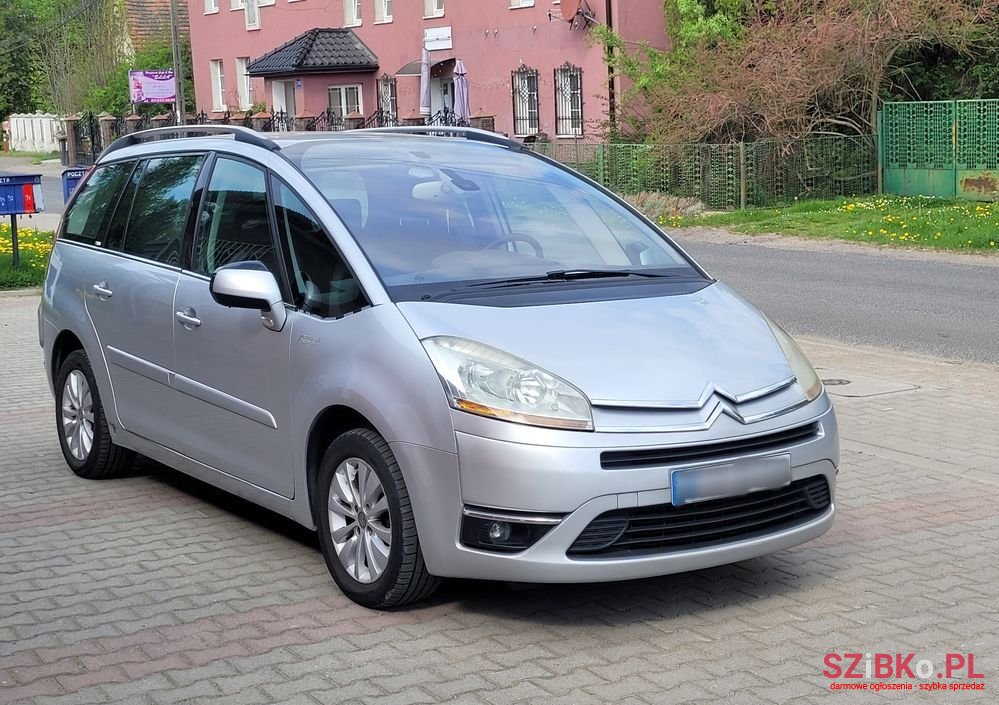 2008' Citroen C4 Grand Picasso photo #2