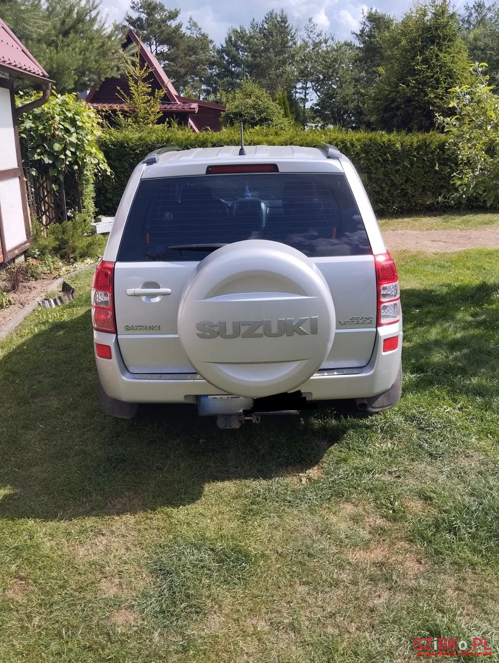 2009' Suzuki Grand Vitara photo #2