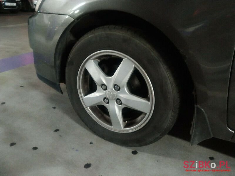 2004' Toyota Corolla photo #5