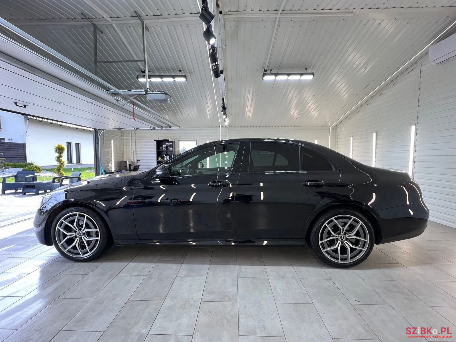 2020' Mercedes-Benz E-Class photo #5