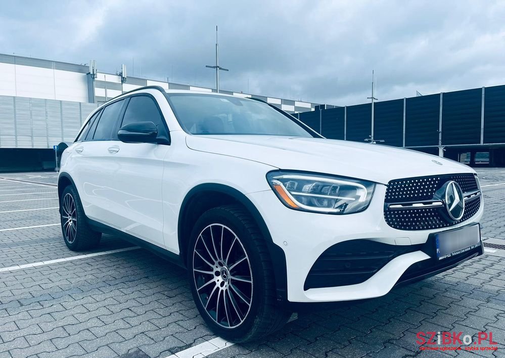 2021' Mercedes-Benz GLC photo #2