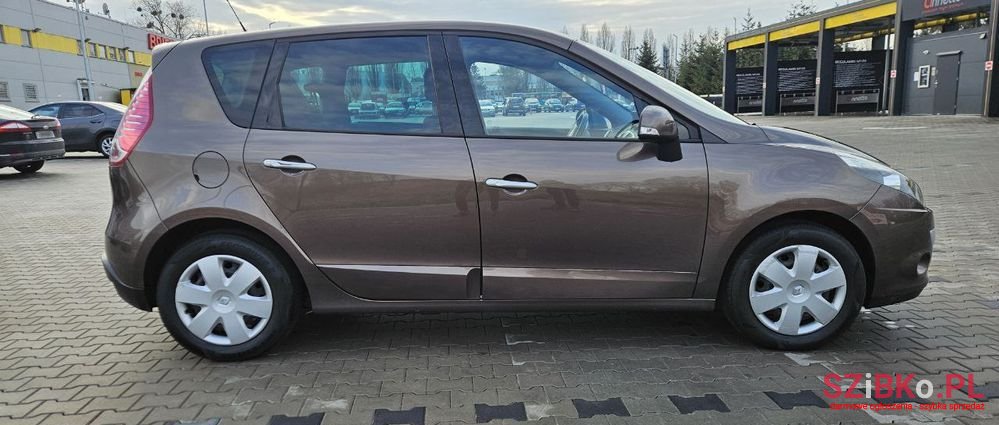 2010' Renault Scenic photo #3
