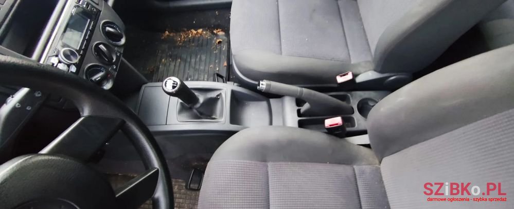 2004' Volkswagen Polo 1.2 Fun photo #6