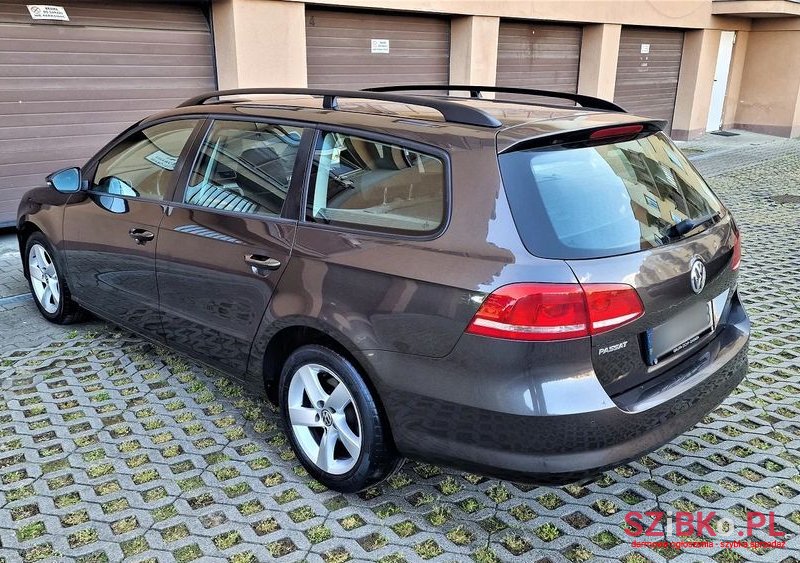 2015' Volkswagen Passat photo #6