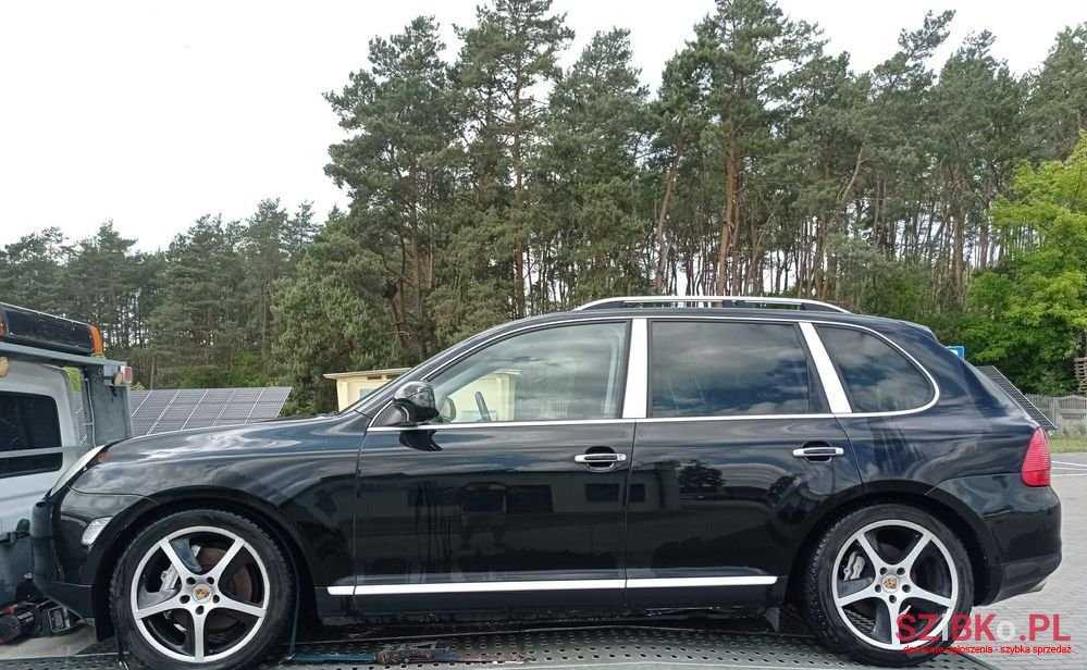 2006' Porsche Cayenne photo #1