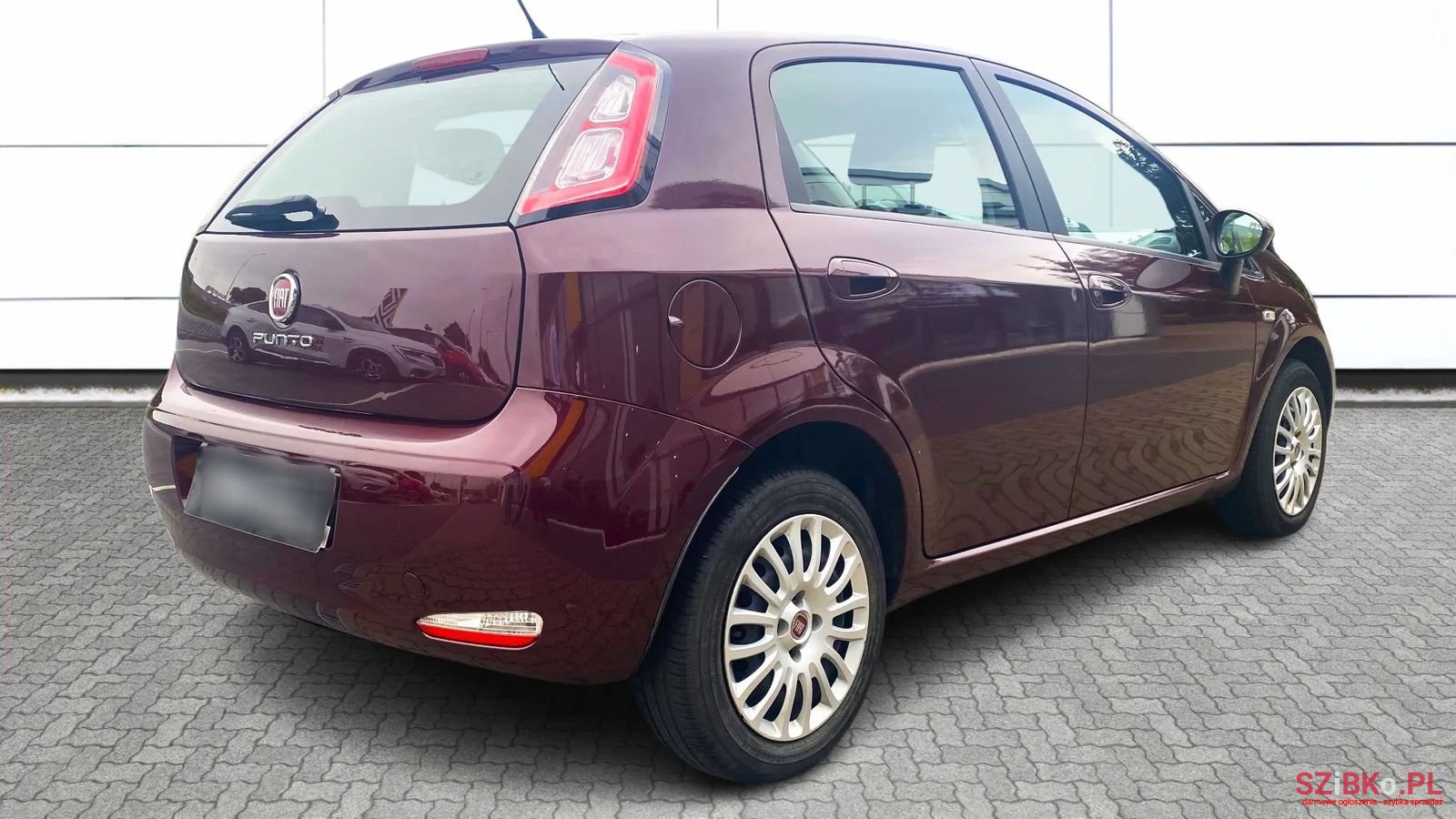2013' Fiat Punto photo #1