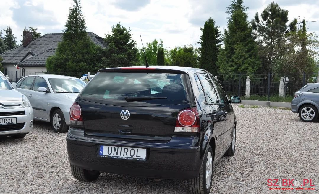 2008' Volkswagen Polo photo #6