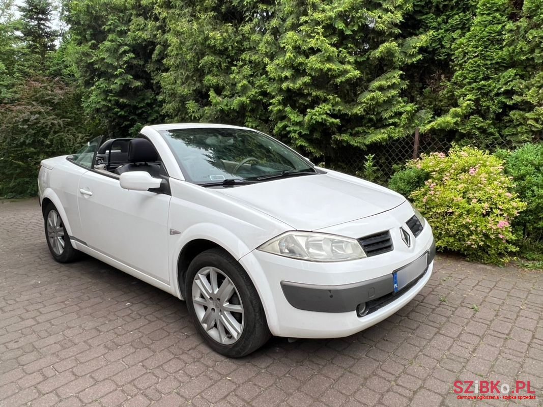 2004' Renault Megane photo #2